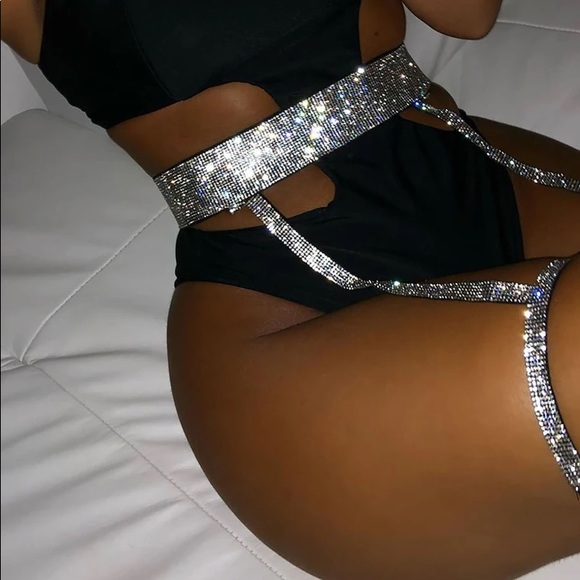 Crystal Stretch Garter Belt - Picture 1 of 11